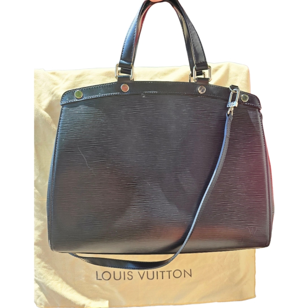 Louis Vuitton Black Epi Leather Brea Handbag-EUC